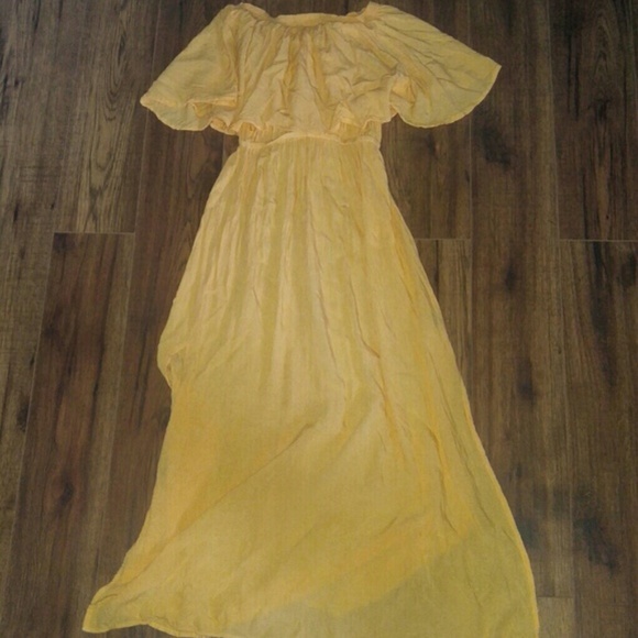 Raviya off-shoulder yellow maxi - Picture 2 of 2